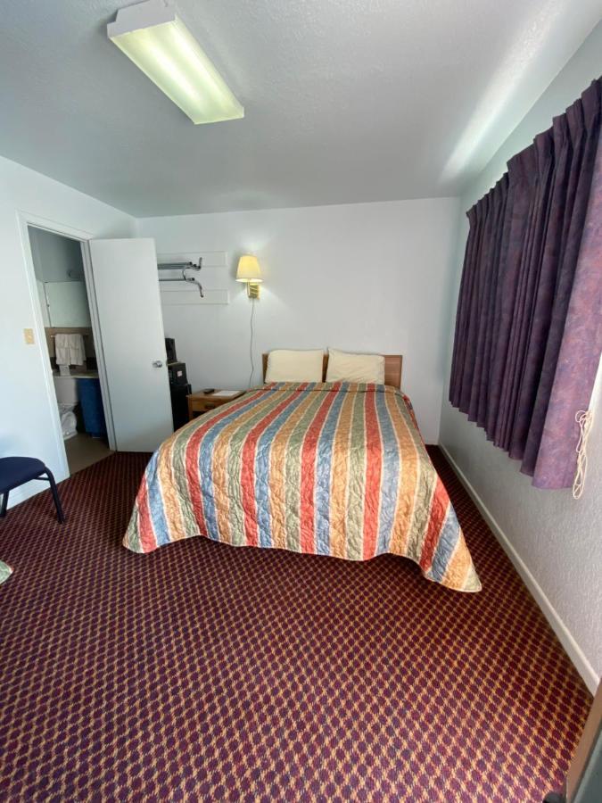 Regency Inn Comanche Bagian luar foto